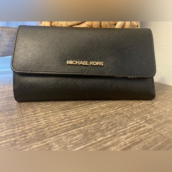 MICHAEL Michael Kors Handbags - Michael Kors Wallet in black with Gold detailing